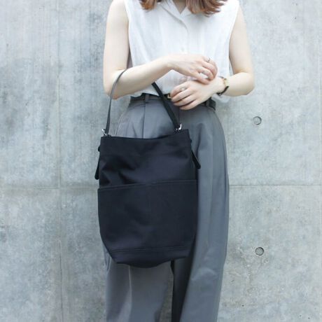 Ao[gА@PWoz_bNLoXiׂŐDグĂ  Dڂׂ炩ŏiȐnʂ̃LoXjgpB  kvxgnh͗킵ĂPOiKiRU`TUj̒߂\ŁA  莝`|Ŏgp邱Ƃł܂B  A4ȏ̑傫ȉו̂oA  s̃TuobOƂčœKȃnhg[gobNłB     EO|PEEE2  E|PEEE1  [^:T3041]   @ 