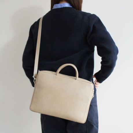 A4ENOTE PC(14inch)TCYŃrWlXɂ劈|Pbg͒zvZ@AX}[gtH̎[ɍœK2|PbgAނ𕪂ē傫ȃI[v|PbgO|PbĝƂĂ֗łB{⏑ނƏołVJN^obOłBvȂ̂Ɍy߂Ȃ̂|CgłBE|Pbg@3EO|Pbg@1VRvAgpíA1_1_FɌ̍܂BgpAgp@AgppxAACAԁA󋵂AoNωɌ̍\Ă܂Byv̖͎͂Fɐ܂zƂv̓Ay݉B[^:T3024]