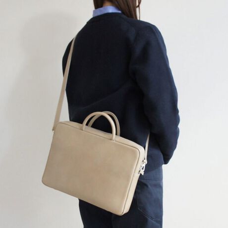 A4ENOTE PC(14inch)TCYŃrWlXɂ劈|Pbg͒zvZ@AX}[gtH̎[ɍœK2|PbgAނ𕪂ē傫ȃI[v|PbgO|PbĝƂĂ֗łB{⏑ނƏołVJN^obOłBvȂ̂Ɍy߂Ȃ̂|CgłBE|Pbg@3EO|Pbg@1VRvAgpíA1_1_FɌ̍܂BgpAgp@AgppxAACAԁA󋵂AoNωɌ̍\Ă܂Byv̖͎͂Fɐ܂zƂv̓Ay݉B[^:T3024]