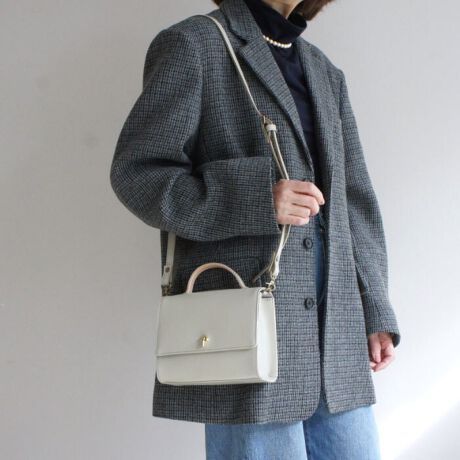 Be[WȃfUCƃJ[ŎdグAlCMOSSV[YԂŃVvȂgǂAU[͋̕CE|PEEE1MOSS LEATHEREEEƎ̃ICŁA݂Ȃ_炩Ȃ₩Ȃ̂ŏIdグɔMAEl̎Ŋv1݂قS蔲ĎdグU[łBVRvAgpíA1_1_FɌ̍܂BgpAgp@AgppxAACAԁA󋵂AoNωɌ̍\Ă܂Byv̖͎͂Fɐ܂zƂv̓Ay݉B[^:T3099]