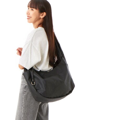 CORDURAiC̕\ʂɓE^n̎R[eBO{ϋvAhA˔ngpBg[ňꌩVvȃfUC̃obOłAn̓ƃp^[AD̃eNjbNŐ▭ȃVGbgoĂ܂BEO|PEEE2E|PEEE1EOEEE1[^:T3135]