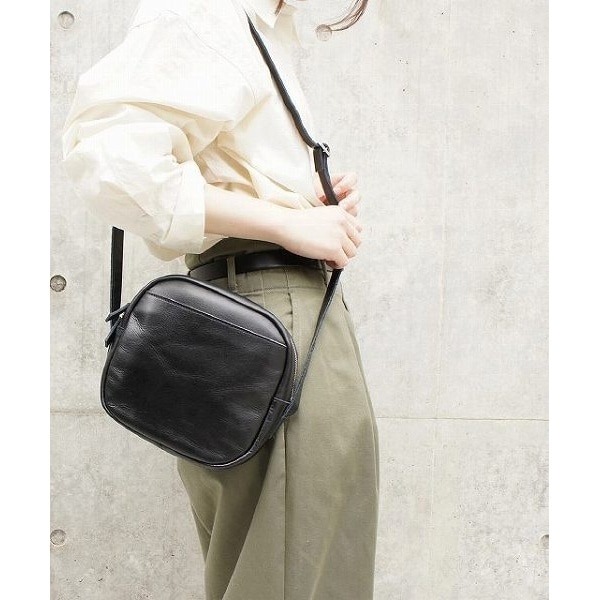 【TIDEWAY】ICY Shoulder Bagショルダーバッグ　ベージュ TIDEWAY バッグ ショルダーバッグ スクエア ボックス型 タイド