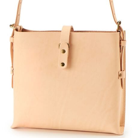  yîm点z̏i2024N71牿i{Ă܂B͂鏤iɂĂ^Oȉꍇ܂ݕ\ĂTCg\i̔iłB\߂܂悤A肢\グ܂BǂO̗X֔zBv킹kṽV_[obOBYCNȕ͋C̒ɁA_炩HvĂ܂BVvȃfUCŁAj킸gobOłB̂肵kvɐ^JF̋ANVbNȃfUCƁAȈۂɂȂ肪łA͌Ȃ̂́A}`Oɂ镔̂Ȃ߂炩ȃJ[u̎dlB}`ƑỎ邱ƂɂAobOŜɏ_炩oĂ܂BE|PbgEE1VRvAgpíA1_1_FɌ̍܂BgpAgp@AgppxAACAԁA󋵂AoNωɌ̍\Ă܂Byv̖͎͂Fɐ܂zƂv̓Ay݉B[^:T2531]