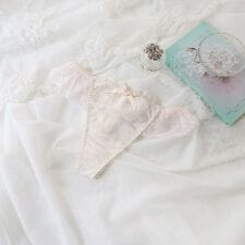シア Tバックショーツ