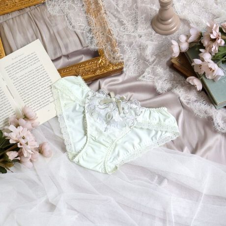 [^ԁFN0572520]y[XtłNVJȖ́z@ׂȃ[XƊ􉽊w͗l~bNXANVJȃV[YłBhイ̊zɉԕ̃bZ[XgpA肰Ȃ؂ȎdオɁB̏ォ瑾߂̃Xeb`ŁACpNĝ􉽊w͗l̋Ȑقǂ܂B􉽊w͗l̓LLƋPׂȃőŜA̖͗lƃN悤ȃ[t̎hイAg[̒ɂiȉ؂₩vXĂ܂BJ[͐VG߂̖Ku₩ȃO[Au[ƁAGKgȃubNœWJB[X̑@ׂȏdȂy߂ANVJȑl̖͂oĂRNVłBACeEpx[VbNȃrLj^CṽV[cłBV[c̑ɂ̓[XgpA{gXւɂȂĂ܂BEGXgɂ͐Lт̂悢Sgp邱ƂŁADɃtBbg܂BƂC̗ǂSnłBTCYMFqbv 87`95cmLFqbv 92`100cmidlEobNLkFEtgF኱聃֘AACẽACe͈ȉ育mFBE62520 uW[iBECEDjE62521 uW[iEEFjE62522 uW[iGEHjE72520 m[}V[cE72521 [XV[cE72524 TobNE72526 Tj^[E12520 XbvƖ̊֌WɂAۂFČꍇ܂B܂Ap\REX}[gtHȂǂ̊ɂA኱iƉ摜̃J[قȂꍇ܂B