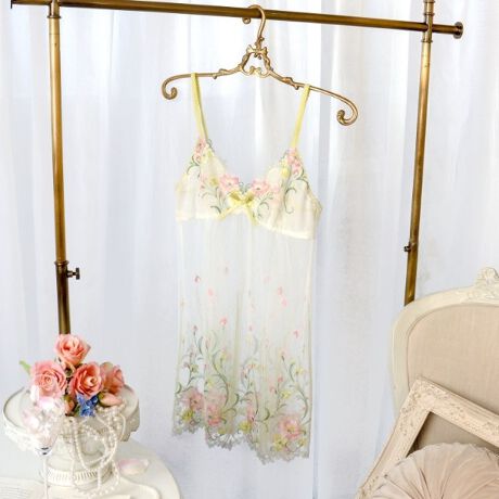 [^ԁFN0512580]yFN₩Ȏhイgɂ܂ƂāznK[̓`IȃJ`hイ`[tɂV[YłBJtŃCpNĝԖ͗l[X́Ast̓tȃXeb`ŁAΏƓIɉԂт̓E[[ł炤ƂŁAӂƂ̊Ɖ؂₩\B|CgœIȕ҂ݏグXeb`قǂƂŁANtgoĂ܂Bgñ[Xɂ͕ɐĕĂ悤ȉԂт̎hイقǂAGKgȋCiӂACeɁBfނ̃~bNXzF̑gݍ킹ȂǐV\ɂ蔲Al̏ɑRNVłB̂ӂƂ܂ÂւƕςĂ܂悤ȃACeɂȂ܂悤ɁBN̔o uRisa Magli Reinei[kjvuh̐Eςy݂BACeEpgn̓[XfނgpĂ܂BƂC̗ǂSnŁAs[XȂǂ̂m̃Ci[ƂĂp܂BTCYMFoXg 79`87cmiF75cmjLFoXg 86`94cmiF75cmjidlEXgbv߉\iOsjEgn̐LkF኱聃֘AACẽACe͈ȉ育mFBE62580 uW[iBECEDjE62581 uW[iEEFjE62582 uW[iGEHEIjE72580 m[}V[cE72581 [XV[cE72584 TobNV[cE72585 qbvnOE72586 Tj^[V[cE12580 XbvƖ̊֌WɂAۂFČꍇ܂B܂Ap\REX}[gtHȂǂ̊ɂA኱iƉ摜̃J[قȂꍇ܂B