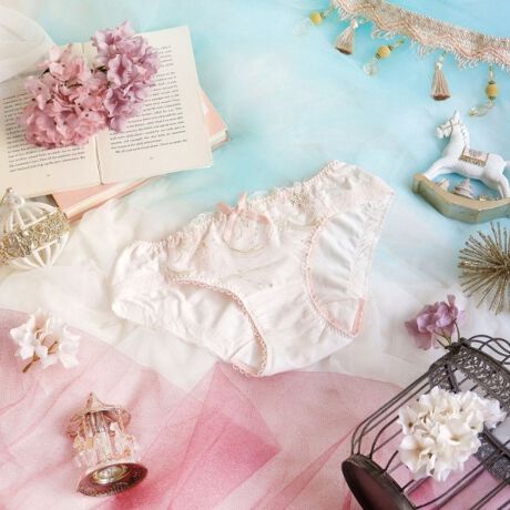 [^ԁFN0572616]yVf̐EցzVf`[tɂ}eBbNȃV[YłB[X̓LLƌ@̖C[WB̒ɂ͂܂̃AbvP⃉łlXȋȐU΂߂āAVf悹nԂĂ悤ȌzIȃfUCɎdオ܂BACeJ[WJAĂ邾ŐSƂ߂C^ĂRNVłBACeEpRisa MaglĩTj^[V[ćAuW[ƃyAŃfUC肵Ă܂Bu[ȓłR[fBl[gyŗJTȋCHAPPYɁBȊ肢߂Ă͂܂B[fނgpAC̗ǂSnŃXgXt[ɂ܂BNb`̓JTJTƉȂɂA̗Ƃ₷hzgpĂ܂Bɂ̓[XgpA{gXւɂȂĂ܂BTCYMFqbv 87`95cmLFqbv 92`100cmidlEobNLkFENb`hzgp֘AACẽACe͈ȉ育mFBE62610 uW[iBECEDjE62611 uW[iEEFjE62612 uW[iGEHjE72610 m[}V[cE72611 [XV[cE72613 tAV[cE72616 Tj^[E32611 JbvtL~\[E22611 ^bvpcƖ̊֌WɂAۂFČꍇ܂B܂Ap\REX}[gtHȂǂ̊ɂA኱iƉ摜̃J[قȂꍇ܂B