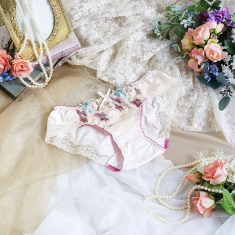 [^ԁFN0572666]yPԁX̃hXɕ܂āzɍ炭FƂǂ̉ԁXC[WV[YłBԂɐėhĂ悤Ȉۂ̃[X́AԑSĂɃقǂƂŁAɂ͂ȂP؂ȃfUCɎdオ܂BJ[WJ̓C|[gӎAȑl̏oĂRNVłB̂ӂƂ܂ÂւƕςĂ܂悤ȃACeɂȂ܂悤ɁBN̔o yRisa Magli Reinei[kjzuh̐Eςy݂BACeEpRisa MaglĩTj^[V[ćAuW[ƃyAŃfUC肵Ă܂Bu[ȓłR[fBl[gyŗJTȋCHAPPYɁBȊ肢߂Ă͂܂B[fނgpAC̗ǂSnŃXgXt[ɂ܂BNb`̓JTJTƉȂɂA̗Ƃ₷hzgpĂ܂Bɂ̓[XgpA{gXւɂȂĂ܂BTCYMFqbv 87`95cmLFqbv 92`100cmidlEobNLkFENb`hzgp֘AACẽACe͈ȉ育mFBE62660 uW[iBECEDjE62661 uW[iEEFjE62662 uW[iGEHjE52663 \tguE42663 ₷݃uiMELjE42664 ₷݃uiLLjE42665 ₷݃ui3LjE72660 m[}V[cE72661 [XV[cE72664 TobNE72666 Tj^[E12660 XbvƖ̊֌WɂAۂFČꍇ܂B܂Ap\REX}[gtHȂǂ̊ɂA኱iƉ