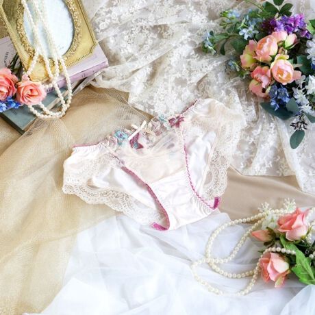 [^ԁFN0572660]yPԁX̃hXɕ܂āzɍ炭FƂǂ̉ԁXC[WV[YłBԂɐėhĂ悤Ȉۂ̃[X́AԑSĂɃقǂƂŁAɂ͂ȂP؂ȃfUCɎdオ܂BTChɂ̓`[̃AbvPYāA؂₩㉟Btgɂ͂Ԃݍނ悤ɃMU[ꂽ`[炤ƂŁAiȉ炵vX܂BJ[WJ̓C|[gӎAȑl̏oĂRNVłB̂ӂƂ܂ÂւƕςĂ܂悤ȃACeɂȂ܂悤ɁBN̔o yRisa Magli Reinei[kjzuh̐Eςy݂BACeEpx[VbNȃrLj^CṽV[cłBV[c̑ɂ̓[XgpA{gXւɂȂĂ܂BEGXgɂ͐Lт̂悢Sgp邱ƂŁADɃtBbg܂BƂC̗ǂSnłBTCYMFqbv 87`95cmLFqbv 92`100cmidlEobNLkFEtgF聃֘AACẽACe͈ȉ育mFBE62660 uW[iBECEDjE62661 uW[iEEFjE62662 uW[iGEHjE52663 \tguE42663 ₷݃uiMELjE42664 ₷݃uiLLjE42665 ₷݃ui3LjE72660 m[}V[cE72661 [XV[cE72664 TobNE72666 Tj^[E12660 XbvƖ̊֌WɂAۂFČꍇ܂B܂Ap\REX}[gtHȂǂ̊ɂA኱iƉ摜̃J