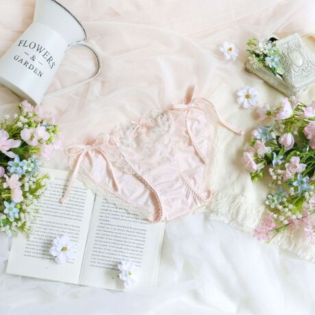 [^ԁFN0572742]yK^ԃt[NEzlC𔎂wVNGxAVJ[ăoCoBEFfBO炵t[NEC[W[X́A@ׂȔ̂郉bZ[XɁAԂ̎hイDÂłՂƂ炢܂BԂ͉̕炵ۗ悤AE[[قǂƂŁÂ݂tF~jȃeCXgoĂ܂Bgɕt邾ōK^ł悤ȁAVG߂ʂRNVłBACeEpTCh̃{͌іڂقǂdl̂߁AEGXgTCY̒\BD݂̒SnɒĂ܂B{͐Lk邽߉ɂAق̂ƃZNV[ĂACełBTCYMFqbv 87`95cmLFqbv 92`100cmidlEobNLkFEtgF኱聃֘AACẽACe͈ȉ育mFBE62740 uW[iBECEDjE62741 uW[iEEFjE62742 uW[iGEHEIjE72740 m[}V[cE72741 [XV[cE72742 {V[cE72746 Tj^[E12740 XbvE32741 JbvtL~\[E22741 ^bvpcƖ̊֌WɂAۂFČꍇ܂B܂Ap\REX}[gtHȂǂ̊ɂA኱iƉ摜̃J[قȂꍇ܂B