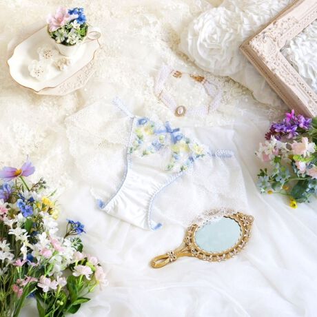 [^ԁFN0572711]yԁXDȂ][gEFfBOzԁXɈ͂܂ꂽ][gEFfBOC[WV[YłB[XɎhイꂽFƂǂ̉ԁX́A|WVjOvgkȃJ[OقǂƂŁAɂ͂Ȃꂽ؂₩Ɏdオ܂BԂ̎n[g̃`[t́ALLƂ@ׂȃł炢AiȋPɁB܂ŊzɏꂽĜ悤ȁAȂ܂o܂BTChɂ̓vgԂ̃VA[AbvPYāAl̉炵vX܂B̂ӂƂ܂ÂւƕςĂ܂悤ȃACeɂȂ܂悤ɁBN̔o uRisa Magli Reinei[kjvuh̐Eςy݂BACeEpgn͑[XɂȂĂALk̂郌[XɐSn悭tBbg܂Bɂ̓SgĂȂ̂ŐH܂AƂSnłB{gXւV[cC܂BʋC悭AKɂp܂BÂA_߂ȂʊfUCOWA[ȑlȕ͋Co܂BTCYMFqbv 87`95cmLFqbv 92`100cmidlEobNLkFEtgF聃֘AACẽACe͈ȉ育mFBE62710 uW[iBECEDjE62711 uW[iEEFjE62712 uW[iGEHjE42713 ₷݃uiMELjE42714 ₷݃uiLLjE42715 ₷݃ui3LjE72710 m[}V[cE72711 [XV[cE72714 TobNV[cE72716 Tj^[E12710 XbvƖ̊֌WɂAۂFČ