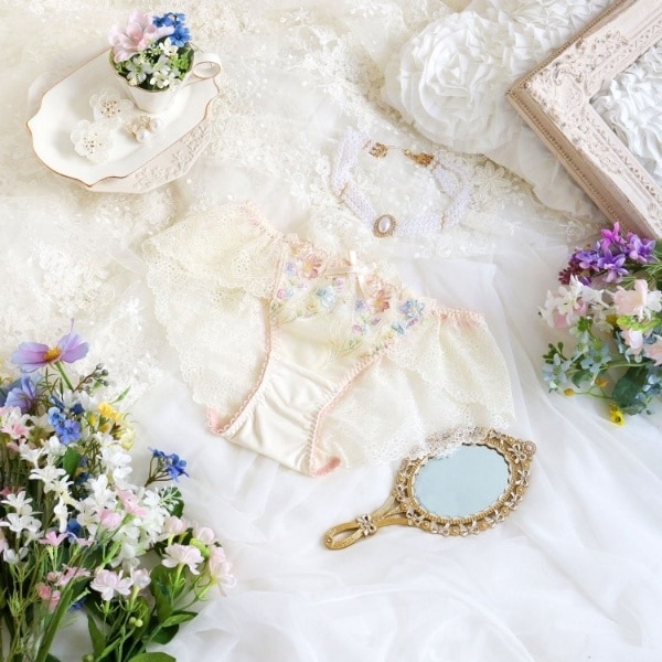 [}C]t^ [XV[c/T}iRisa Maglij N[i054j