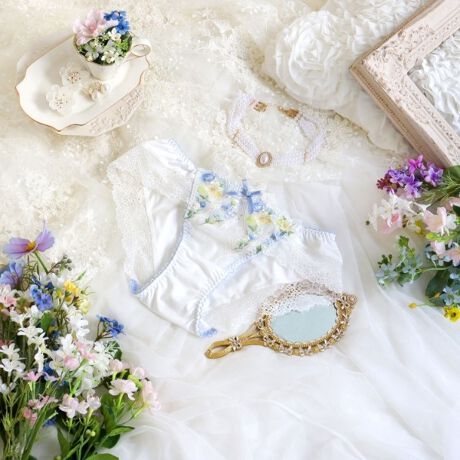 [^ԁFN0572710]yԁXDȂ][gEFfBOzԁXɈ͂܂ꂽ][gEFfBOC[WV[YłB[XɎhイꂽFƂǂ̉ԁX́A|WVjOvgkȃJ[OقǂƂŁAɂ͂Ȃꂽ؂₩Ɏdオ܂BԂ̎n[g̃`[t́ALLƂ@ׂȃł炢AiȋPɁB܂ŊzɏꂽĜ悤ȁAȂ܂o܂BTChɂ̓vgԂ̃VA[AbvPYāAl̉炵vX܂B̂ӂƂ܂ÂւƕςĂ܂悤ȃACeɂȂ܂悤ɁBN̔o uRisa Magli Reinei[kjvuh̐Eςy݂BACeEpx[VbNȃrLj^CṽV[cłBV[c̑ɂ̓[Xgp{gXւɂȂĂ܂BEGXgɂ͐Lт̂悢Sgp邱ƂŗDɃtBbg܂BƂC̗ǂSnłBTCYMFqbv 87`95cmLFqbv 92`100cmidlEobNLkFEtgF聃֘AACẽACe͈ȉ育mFBE62710 uW[iBECEDjE62711 uW[iEEFjE62712 uW[iGEHjE42713 ₷݃uiMELjE42714 ₷݃uiLLjE42715 ₷݃ui3LjE72710 m[}V[cE72711 [XV[cE72714 TobNV[cE72716 Tj^[E12710 XbvƖ̊֌WɂAۂFČꍇ܂B܂Ap\REX}[gtHȂǂ̊ɂA኱iƉ摜̃J[قȂꍇ܂B