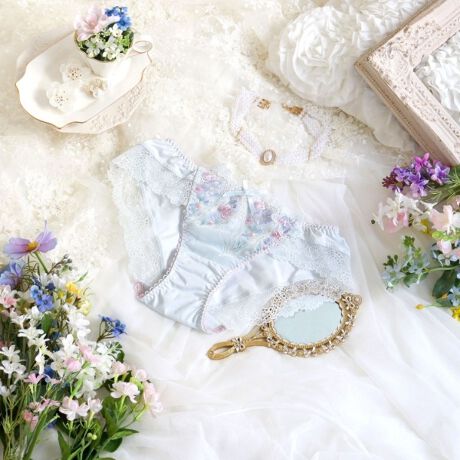 [^ԁFN0572710]yԁXDȂ][gEFfBOzԁXɈ͂܂ꂽ][gEFfBOC[WV[YłB[XɎhイꂽFƂǂ̉ԁX́A|WVjOvgkȃJ[OقǂƂŁAɂ͂Ȃꂽ؂₩Ɏdオ܂BԂ̎n[g̃`[t́ALLƂ@ׂȃł炢AiȋPɁB܂ŊzɏꂽĜ悤ȁAȂ܂o܂BTChɂ̓vgԂ̃VA[AbvPYāAl̉炵vX܂B̂ӂƂ܂ÂւƕςĂ܂悤ȃACeɂȂ܂悤ɁBN̔o uRisa Magli Reinei[kjvuh̐Eςy݂BACeEpx[VbNȃrLj^CṽV[cłBV[c̑ɂ̓[Xgp{gXւɂȂĂ܂BEGXgɂ͐Lт̂悢Sgp邱ƂŗDɃtBbg܂BƂC̗ǂSnłBTCYMFqbv 87`95cmLFqbv 92`100cmidlEobNLkFEtgF聃֘AACẽACe͈ȉ育mFBE62710 uW[iBECEDjE62711 uW[iEEFjE62712 uW[iGEHjE42713 ₷݃uiMELjE42714 ₷݃uiLLjE42715 ₷݃ui3LjE72710 m[}V[cE72711 [XV[cE72714 TobNV[cE72716 Tj^[E12710 XbvƖ̊֌WɂAۂFČꍇ܂B܂Ap\REX}[gtHȂǂ̊ɂA኱iƉ摜̃J[قȂꍇ܂B