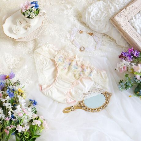 [^ԁFN0572716]yԁXDȂ][gEFfBOzԁXɈ͂܂ꂽ][gEFfBOC[WV[YłB[XɎhイꂽFƂǂ̉ԁX́A|WVjOvgkȃJ[OقǂƂŁAɂ͂Ȃꂽ؂₩Ɏdオ܂BԂ̎n[g̃`[t́ALLƂ@ׂȃł炢AiȋPɁB܂ŊzɏꂽĜ悤ȁAȂ܂o܂B̂ӂƂ܂ÂւƕςĂ܂悤ȃACeɂȂ܂悤ɁBN̔o uRisa Magli Reinei[kjvuh̐Eςy݂BACeEpRisa MaglĩTj^[V[ćAuW[ƃyAŃfUC肵Ă܂Bu[ȓłR[fBl[gyŗJTȋCHAPPYɁBȊ肢߂Ă͂܂BC̗ǂSnŃXgXt[ɂ܂BNb`̓JTJTƉȂɂA̗Ƃ₷hzgpĂ܂Bɂ̓[XgpA{gXւɂȂĂ܂BTCYMFqbv 87`95cmLFqbv 92`100cmidlEobNLkFENb`hzgp֘AACẽACe͈ȉ育mFBE62710 uW[iBECEDjE62711 uW[iEEFjE62712 uW[iGEHjE42713 ₷݃uiMELjE42714 ₷݃uiLLjE42715 ₷݃ui3LjE72710 m[}V[cE72711 [XV[cE72714 TobNV[cE72716 Tj^[E12710 XbvƖ̊֌WɂAۂFČꍇ܂B܂Ap\R