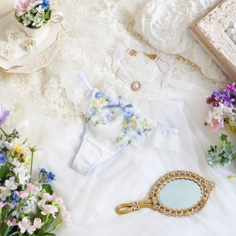 [^ԁFN0572714]yԁXDȂ][gEFfBOzԁXɈ͂܂ꂽ][gEFfBOC[WV[YłB[XɎhイꂽFƂǂ̉ԁX́A|WVjOvgkȃJ[OقǂƂŁAɂ͂Ȃꂽ؂₩Ɏdオ܂BԂ̎n[g̃`[t́ALLƂ@ׂȃł炢AiȋPɁB܂ŊzɏꂽĜ悤ȁAȂ܂o܂BTChɂ̓vgԂ̃VA[AbvPAobNX^Cɂ̓z[Əȃ{YāAl̉炵vX܂B̂ӂƂ܂ÂւƕςĂ܂悤ȃACeɂȂ܂悤ɁBN̔o uRisa Magli Reinei[kjvuh̐Eςy݂BACeEpEGXgobNɂđ[XdlɂȂĂ܂BTobNV[c͑̃V[cɔוzʐςȂߒʋC悭Aɂ߉Kɂp܂BV[c̃CCɂȂȂ߃{gX̎ނ킸Lp܂BobNG̗D[X̂߁ATobNV[c߂Ă̕pĂ₷fUCłBTCYMFqbv 87`95cmLFqbv 92`100cmidlEobNLkFEtgF聃֘AACẽACe͈ȉ育mFBE62710 uW[iBECEDjE62711 uW[iEEFjE62712 uW[iGEHjE42713 ₷݃uiMELjE42714 ₷݃uiLLjE42715 ₷݃ui3LjE72710 m[}V[cE72711 [XV[cE72714 TobNV[cE72716 Tj^[E12710