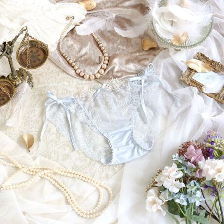 [^ԁFN0572652]yP[XŃNVJȔz[bp̃SVbŇC[WV[YłB[Xɂ̓Vg[ɗlXȊ􉽊w͗lقǂāASVbŇAzNVJȈۂɁB̏ォLLƋP@ׂȃӂ񂾂ɂ炢A11ׂ̍̕₩Ă邱ƂŁAɂ͂ȂiŃtF~jȃfUCɎdオ܂BFWJ͗̂jAXJ[ŁADȏ炵\Ă܂B̂ӂƂ܂ÂւƕςĂ܂悤ȃACeɂȂ܂悤ɁBN̔o uRisa Magli Reinei[kjvuh̐Eςy݂BACeEpTCh̃{͌іڂقǂdl̂߁AEGXgTCY̒\BD݂̒SnɒĂ܂B{͐Lk邽߉ɂAق̂ƃZNV[ĂACełBTCYMFqbv 87`95cmLFqbv 92`100cmidlEobNLkFEtgF聃֘AACẽACe͈ȉ育mFBE62650 uW[iBECEDjE62651 uW[iEEFjE62652 uW[iGEHEIjE72650 m[}V[cE72651 [XV[cE72652 {V[cE72654 TobNE72656 Tj^[E12650 XbvE32650 L~\[E22651 ^bvpcƖ̊֌WɂAۂFČꍇ܂B܂Ap\REX}[gtHȂǂ̊ɂA኱iƉ摜̃J[قȂꍇ܂B