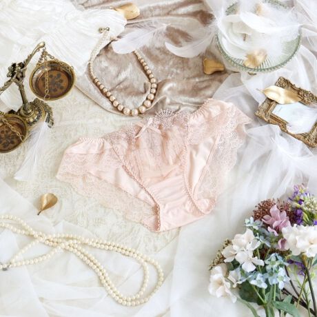 [^ԁFN0572650]yP[XŃNVJȔz[bp̃SVbŇC[WV[YłB[Xɂ̓Vg[ɗlXȊ􉽊w͗lقǂāASVbŇAzNVJȈۂɁB̏ォLLƋP@ׂȃӂ񂾂ɂ炢A11ׂ̍̕₩Ă邱ƂŁAɂ͂ȂiŃtF~jȃfUCɎdオ܂BFWJ͗̂jAXJ[ŁADȏ炵\Ă܂B̂ӂƂ܂ÂւƕςĂ܂悤ȃACeɂȂ܂悤ɁBN̔o uRisa Magli Reinei[kjvuh̐Eςy݂BACeEpx[VbNȃrLj^CṽV[cłBV[c̑ɂ̓[XgpA{gXւɂȂĂ܂BEGXgɂ͐Lт̂悢Sgp邱ƂŁADɃtBbg܂BƂC̗ǂSnłBTCYMFqbv 87`95cmLFqbv 92`100cmidlEobNLkFEtgF聃֘AACẽACe͈ȉ育mFBE62650 uW[iBECEDjE62651 uW[iEEFjE62652 uW[iGEHEIjE72650 m[}V[cE72651 [XV[cE72652 {V[cE72654 TobNE72656 Tj^[E12650 XbvE32650 L~\[E22651 ^bvpcƖ̊֌WɂAۂFČꍇ܂B܂Ap\REX}[gtHȂǂ̊ɂA኱iƉ摜̃J[قȂꍇ܂B