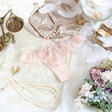 [^ԁFN0572654]yP[XŃNVJȔz[bp̃SVbŇC[WV[YłB[Xɂ̓Vg[ɗlXȊ􉽊w͗lقǂāASVbŇAzNVJȈۂɁB̏ォLLƋP@ׂȃӂ񂾂ɂ炢A11ׂ̍̕₩Ă邱ƂŁAɂ͂ȂiŃtF~jȃfUCɎdオ܂BobNX^Cɂ̓yÅ􉽊w͗l̃AbvPYāA荋؂ȐEς㉟BFWJ͗̂jAXJ[ŁADȏ炵\܂B̂ӂƂ܂ÂւƕςĂ܂悤ȃACeɂȂ܂悤ɁBN̔o uRisa Magli Reinei[kjvuh̐Eςy݂BACeEpEGXgobNɂđ[XdlɂȂĂ܂BTobNV[c͑̃V[cɔוzʐςȂߒʋC悭Aɂ߉Kɂp܂BV[c̃CCɂȂȂ߁A{gX̎ނ킸Lp܂BobNG̗D[X̂߁ATobNV[c߂Ă̕pĂ₷fUCłBTCYMFqbv 87`95cmLFqbv 92`100cmidlEobNLkFEtgF聃֘AACẽACe͈ȉ育mFBE62650 uW[iBECEDjE62651 uW[iEEFjE62652 uW[iGEHEIjE72650 m[}V[cE72651 [XV[cE72652 {V[cE72654 TobNE72656 Tj^[E12650 XbvE32650 L~\[E22651 ^bvpcƖ̊֌Wɂ