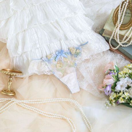 [^ԁFN0572574]y؂₩ȓ̂悤Ȕ܂ƂāzC^A̔`[tɂV[YłB[Xɂ͕ɂȂт`[bv̂ԂhイāA炵tF~jȈۂɁB̃GbWC[W@ׂȊ􉽊w͗lXJbvɂقǂāA؂₩ȂCpNĝfUCɎdオ܂BTChƃobNX^Cɂ͓̃GbW͗lƃ`[bṽAbvPvXāA؂oBFWJ͒nCAzJ[A炵GKgȃJ[܂ŁAۂVѐSӂRNVłB̂ӂƂ܂ÂւƕςĂ܂悤ȃACeɂȂ܂悤ɁBN̔o uRisa Magli Reinei[kjvuh̐Eςy݂BACeEpEGXgobNɂđ[XdlɂȂĂ܂BTobNV[c͑̃V[cɔוzʐςȂߒʋC悭Aɂ߉Kɂp܂BV[c̃CCɂȂȂ߁A{gX̎ނ킸Lp܂BobNG̗D[X̂߁ATobNV[c߂Ă̕pĂ₷fUCłBTCYMFqbv 87`95cmLFqbv 92`100cmidlEobNLkFEtgF聃֘AACẽACe͈ȉ育mFBE62570 uW[iBECEDjE62571 uW[iEEFjE62572 uW[iGEHjE52573 \tguE72570 m[}V[cE72571 [XV[cE72574 TobNE72576 Tj^[E12570 XbvƖ̊֌WɂAۂFČꍇ܂B܂Ap\REX}