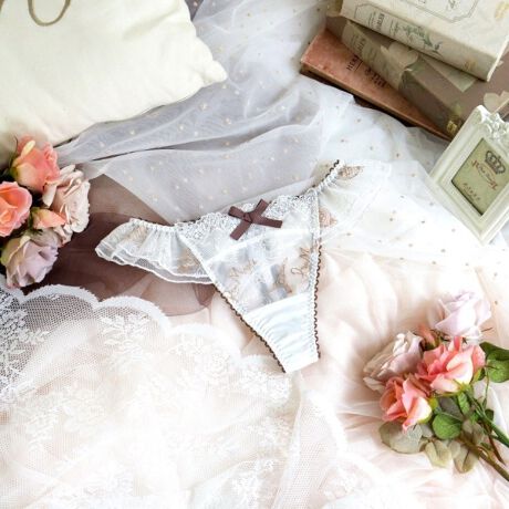 [^ԁFN0572724]yƂ߂`[tŋC̓pWFkzpC[WɗVѐSlߍ񂾁AT}̃[RNVłBEhJbgtg[Xɂ́Atȃ^b`łԂSʂɎU΂߂āA炵iȈۂɁB̏ォGbtFƃT}S炢Ap̃GbZXꂽIWieBӂfUCɎdオ܂BTChɂ͍`[thイ̃[Xӂ񂾂ɂقǂāA`[d˂邱ƂłӂƂ̎q炵X^CBtgɂ͂ȃOO{AobNX^Cɂ͍`[t̃AbvPvXBAbvPɃT}́uRv̕قǂĂ̂ASƂ߂|CgłBtgӂɂ͉ԕXgb`[X炢܂BzCgɂ̓uẼŏiȃtF~jAsNɂ͏|bvȃC{[̃gp邱ƂŁAJ[ɂĈ͋Cy݂܂BACeEpTobNV[c͑̃V[cɔוzʐςȂߒʋC悭Aɂ߉Kɂp܂BV[c̃CCɂȂȂ߁A{gX̎ނ킸Lp܂BTCYMFqbv 87`95cmLFqbv 92`100cmidlEobNLkFEtgF聃֘AACẽACe͈ȉ育mFBE52723 \tguE72720 m[}V[cE72722 {V[cE72724 TobNE12724 Jbvt}LVs[XƖ̊֌WɂAۂFČꍇ܂B܂Ap\REX}[gtHȂǂ̊ɂA኱iƉ摜̃J[قȂꍇ܂B