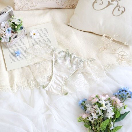 [^ԁFN0572501]ỷԑɊ肢߂āzJオ̂`[tɂV[YłB[Xɂ̓Aȕ\̂炢As̃NNfBe[LLƍ~蒍̗A^ŉ炵ۂɁB傫߂̋Ȑ̃XJbv̓oCJ[ɂ邱ƂŁA݊Ɠ̂fUCɎdオ܂B̉Ԍt̂悤ɁAKK悤Ȗ邢CɂĂRNVłBACeEpgn͑[XɂȂĂALk̂郌[XɐSn悭tBbg܂Bɂ̓SgĂȂ̂ŐH܂AƂSnłB{gXւV[cC܂BʋC悭AKɂp܂BÂA_߂ȂʊfUCAOWA[ȑl͋̕Co܂BTCYMFqbv 87`95cmLFqbv 92`100cmidlEobNLkFEtgF኱聃֘AACẽACe͈ȉ育mFBE62500 uW[iBECEDjE62501 uW[iEEFjE62502 uW[iGEHjE72500 m[}V[cE72501 [XV[cE72502 {V[cE72506 Tj^[E12500 XbvE32501 JbvtL~\[E22501 ^bvpcƖ̊֌WɂAۂFČꍇ܂B܂Ap\REX}[gtHȂǂ̊ɂA኱iƉ摜̃J[قȂꍇ܂B