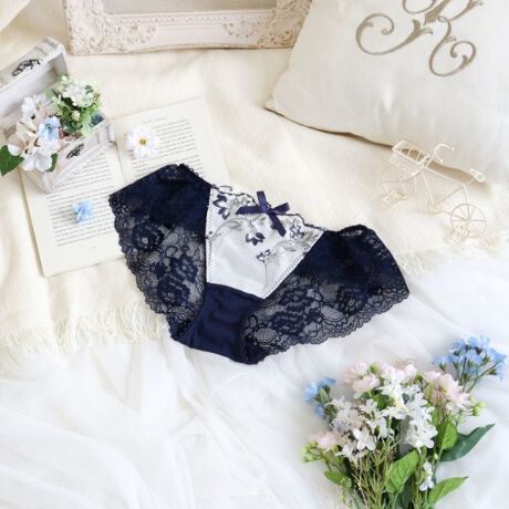 [^ԁFN0572501]ỷԑɊ肢߂āzJオ̂`[tɂV[YłB[Xɂ̓Aȕ\̂炢As̃NNfBe[LLƍ~蒍̗A^ŉ炵ۂɁB傫߂̋Ȑ̃XJbv̓oCJ[ɂ邱ƂŁA݊Ɠ̂fUCɎdオ܂B̉Ԍt̂悤ɁAKK悤Ȗ邢CɂĂRNVłBACeEpgn͑[XɂȂĂALk̂郌[XɐSn悭tBbg܂Bɂ̓SgĂȂ̂ŐH܂AƂSnłB{gXւV[cC܂BʋC悭AKɂp܂BÂA_߂ȂʊfUCAOWA[ȑl͋̕Co܂BTCYMFqbv 87`95cmLFqbv 92`100cmidlEobNLkFEtgF኱聃֘AACẽACe͈ȉ育mFBE62500 uW[iBECEDjE62501 uW[iEEFjE62502 uW[iGEHjE72500 m[}V[cE72501 [XV[cE72502 {V[cE72506 Tj^[E12500 XbvE32501 JbvtL~\[E22501 ^bvpcƖ̊֌WɂAۂFČꍇ܂B܂Ap\REX}[gtHȂǂ̊ɂA኱iƉ摜̃J[قȂꍇ܂B