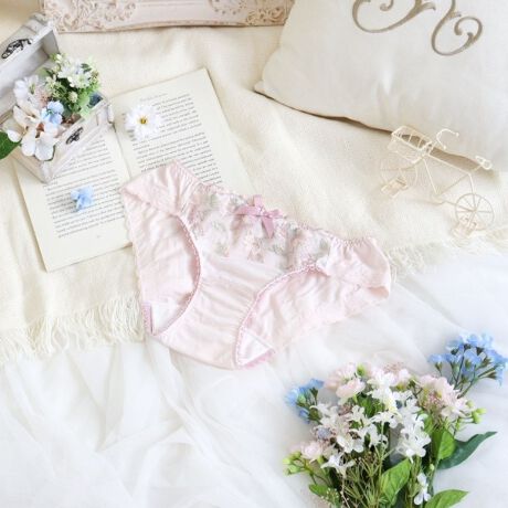 [^ԁFN0572506]ỷԑɊ肢߂āzJオ̂`[tɂV[YłB[Xɂ̓Aȕ\̂炢As̃NNfBe[LLƍ~蒍̗A^ŉ炵ۂɁB傫߂̋Ȑ̃XJbv̓oCJ[ɂ邱ƂŁA݊Ɠ̂fUCɎdオ܂B̉Ԍt̂悤ɁAKK悤Ȗ邢CɂĂRNVłBACeEpRisa MaglĩTj^[V[ćAuW[ƃyAŃfUC肵Ă܂Bu[ȓłR[fBl[gyŗJTȋCHAPPYɁBȊ肢߂Ă͂܂B[fނgpAC̗ǂSnŃXgXt[ɂ܂BNb`̓JTJTƉȂɂA̗Ƃ₷hzgpĂ܂Bɂ̓[XgpA{gXւɂȂĂ܂BTCYMFqbv 87`95cmLFqbv 92`100cmidlEobNLkFENb`hzgp֘AACẽACe͈ȉ育mFBE62500 uW[iBECEDjE62501 uW[iEEFjE62502 uW[iGEHjE72500 m[}V[cE72501 [XV[cE72502 {V[cE72506 Tj^[E12500 XbvE32501 JbvtL~\[E22501 ^bvpcƖ̊֌WɂAۂFČꍇ܂B܂Ap\REX}[gtHȂǂ̊ɂA኱iƉ摜̃J[قȂꍇ܂B