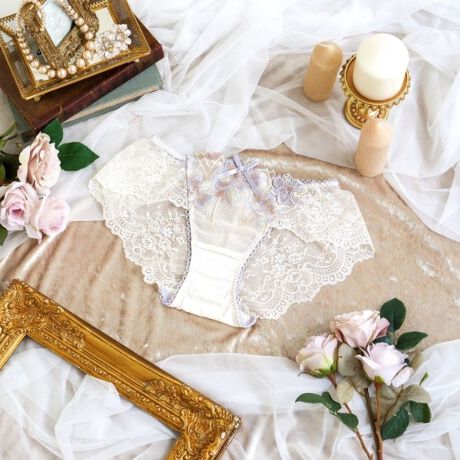 [^ԁFN0572621]yX̖؁XԁX܂ƂāzX̖؁XԁXCP~[XŃGKgɕ\V[YłB[Xɂ͑傫ȃ[twiɁAԂȂԂ_ɂ炤ƂŁACpNĝfUCɎdオ܂BԂт̒ɂ͂肰Ȃ[tAXJbvɂ͏Ȗ؂̎hイēꊴoBӂƗ̊̂Xeb`́AהԎ̃ő@ׂȂ߂ANZgɂقǂ܂BTChɂԂ̃AbvPAGKgȑ݊㉟B_ȎhイƗJ[OAl̏ւƓĂRNVłB̂ӂƂ܂ÂւƕςĂ܂悤ȃACeɂȂ܂悤ɁBN̔o yRisa Magli Reinei[kjzuh̐Eςy݂BACeEpgn͑[XɂȂĂALk̂郌[XɐSn悭tBbg܂Bɂ̓SgĂȂ̂ŐH܂AƂSnłB{gXւV[cC܂BʋC悭AKɂp܂BÂA_߂ȂʊfUCAOWA[ȑl͋̕Co܂BTCYMFqbv 87`95cmLFqbv 92`100cmidlEobNLkFEtgF聃֘AACẽACe͈ȉ育mFBE62620 uW[iBECEDjE62621 uW[iEEFjE62622 uW[iGEHjE72620 m[}V[cE72621 [XV[cE72624 TobNE72625 qbvnOE72626 Tj^[E12620 XbvƖ̊֌WɂAۂFČꍇ܂B܂Ap\REX}[gtHȂǂ̊ɂA኱iƉ摜̃J[