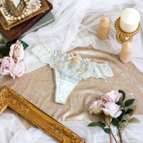 [^ԁFN0572624]yX̖؁XԁX܂ƂāzX̖؁XԁXCP~[XŃGKgɕ\V[YłB[Xɂ͑傫ȃ[twiɁAԂȂԂ_ɂ炤ƂŁACpNĝfUCɎdオ܂BԂт̒ɂ͂肰Ȃ[tAXJbvɂ͏Ȗ؂̎hイēꊴoBӂƗ̊̂Xeb`́AהԎ̃ő@ׂȂ߂ANZgɂقǂ܂BobNX^CɂԂ̃AbvPAGKgȑ݊㉟B_ȎhイƗJ[OAl̏ւƓĂRNVłB̂ӂƂ܂ÂւƕςĂ܂悤ȃACeɂȂ܂悤ɁBN̔o yRisa Magli Reinei[kjzuh̐Eςy݂BACeEpEGXgobNɂđ[XdlɂȂĂ܂BTobNV[c͑̃V[cɔוzʐςȂߒʋC悭Aɂ߉Kɂp܂BV[c̃CCɂȂȂ߁A{gX̎ނ킸Lp܂BobNG̗D[X̂߁ATobNV[c߂Ă̕pĂ₷fUCłBTCYMFqbv 87`95cmLFqbv 92`100cmidlEobNLkFEtgF聃֘AACẽACe͈ȉ育mFBE62620 uW[iBECEDjE62621 uW[iEEFjE62622 uW[iGEHjE72620 m[}V[cE72621 [XV[cE72624 TobNE72625 qbvnOE72626 Tj^[E12620 XbvƖ̊֌WɂAۂFČꍇ܂B܂Ap\REX}[g