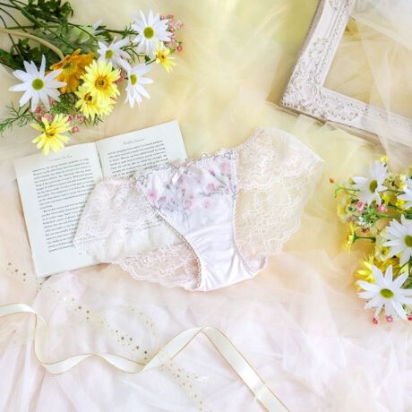 [^ԁFN0572541]yy₩ɕ^||lߍŁz쌴ɍ炫ق^||⏬Ԃ`[tɂV[YłBtg[Xɂ^||̖Ȗт́A炩E[[Ŏhイ邱ƂŁAӂӂƌy₩ȈۂɁBɎU΂߂Ԃɂ͂ӂ񂾂ɃقǂA@ׂȂ߂؂₩vXĂ܂BXJbvɂ̓|R|RGbWƃhbg炢AǂȂ̎q炵o܂BԁXɗhċł悤ȁA}eBbNȂƂ߂lߍ񂾃RNVłBACeEpgn͑[XɂȂĂALk̂郌[XɐSn悭tBbg܂Bɂ̓SgĂȂ̂ŐH܂AƂSnłB{gXւV[cC܂BʋC悭AKɂp܂BÂA_߂ȂʊfUCAOWA[ȑl͋̕Co܂BTCYMFqbv 87`95cmLFqbv 92`100cmidlEobNLkFEtgF኱聃֘AACẽACe͈ȉ育mFBE62540 uW[iBECEDjE62541 uW[iEEFjE62542 uW[iGEHEIjE42540 ₷݃uE72540 m[}V[cE72541 [XV[cE72543 tAV[cE72546 Tj^[E12541 JbvtXbvƖ̊֌WɂAۂFČꍇ܂B܂Ap\REX}[gtHȂǂ̊ɂA኱iƉ摜̃J[قȂꍇ܂B