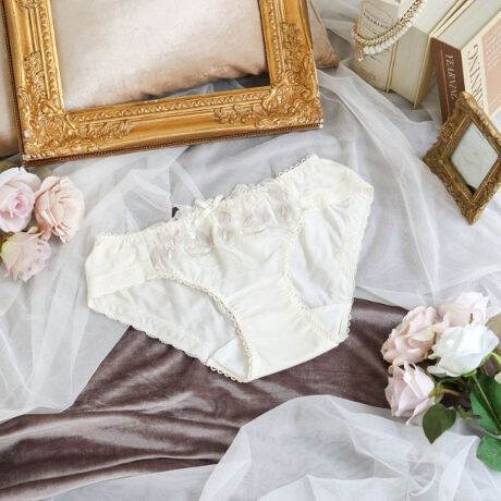 [^ԁFN0572686]yv[c[XŃNVJȔzo`[tɃv[cngݍ킹ANVJȃV[YłBoCɂԕ́Aʎƃŗ֊sǂAԂтɂ͊iq͗lقǂƂŁAԂт11ۗCpNĝdオɁBŜoCJ[ł܂Ƃ߂邱ƂŃVbNȃfUCɎdオAVT}\RNVłBACeEpRisa MaglĩTj^[V[ćAuW[ƃyAŃfUC肵Ă܂Bu[ȓłR[fBl[gyŗJTȋCHAPPYɁBȊ肢߂Ă͂܂B[fނgpAC̗ǂSnŃXgXt[ɂ܂BNb`̓JTJTƉȂɂA̗Ƃ₷hzgpĂ܂Bɂ̓[XgpA{gXւɂȂĂ܂BTCYMFqbv 87`95cmLFqbv 92`100cmidlEobNLkFENb`hzgp֘AACẽACe͈ȉ育mFBE62680 uW[iBECEDjE62681 uW[iEEFjE62682 uW[iGEHjE42683 ₷݃uiMELjE42684 ₷݃uiLLjE42685 ₷݃ui3LjE72680 m[}V[cE72681 [XV[cE72682 {V[cE72684 TobNE72686 Tj^[E32681 JbvtOL~\[Ɩ̊֌WɂAۂFČꍇ܂B܂Ap\REX}[gtHȂǂ̊ɂA኱iƉ摜̃J[قȂꍇ܂B