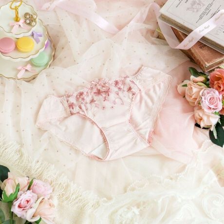 [^ԁFN0572646]ySƂ߂}[KbgbsOz}[Kbg̃A[`C[WAsAŉ炵V[YłB[Xɂ͂ՂƂXeb`ŃA[`̂悤Ȕ~̃fUC炢A`FbNXJbṽhbggݍ킹āAƂтK[[ȃX^CɎdオ܂BŜɎU΂߂ȃ}[KbĝԂ́AE[[Ŏhイ邱ƂŁAiȃtF~joB|Cgłقǂ̓LLƑ@ׂȂ߂ŁA肰Ȃ؂₩vX܂BACeEpRisa MaglĩTj^[V[ćAuW[ƃyAŃfUC肵Ă܂Bu[ȓłR[fBl[gyŗJTȋCHAPPYɁBȊ肢߂Ă͂܂B[fނgpAC̗ǂSnŃXgXt[ɂ܂BNb`̓JTJTƉȂɂA̗Ƃ₷hzgpĂ܂Bɂ̓[XgpA{gXւɂȂĂ܂BTCYMFqbv 87`95cmLFqbv 92`100cmidlEobNLkFENb`hzgp֘AACẽACe͈ȉ育mFBE62640 uW[iBECEDjE62641 uW[iEEFjE62642 uW[iGEHjE72640 m[}V[cE72641 [XV[cE72643 tAV[cE72646 Tj^[E12640 XbvƖ̊֌WɂAۂFČꍇ܂B܂Ap\REX}[gtHȂǂ̊ɂA኱iƉ摜̃J[قȂꍇ܂B