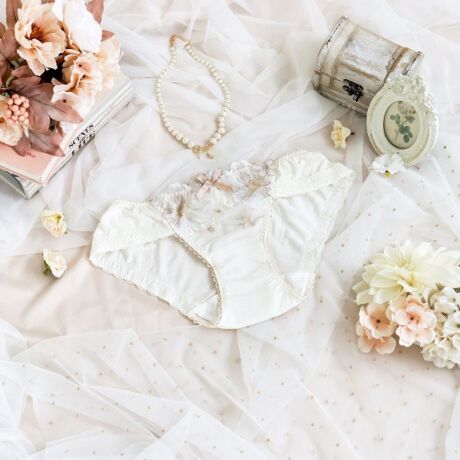 [^ԁFN0574506]yӂ蕑All̂ԂɂƂ߂āzAll̂Ԃ_ɎhJ[X́A݊ӂۂ̒ɑ@ׂȃXeb`炤ƂŁA炵K[[Ɏdオ܂BTChɂ̓ՂƂقǂȂԂ̃AbvPd˂āAsvXBlXȂԂ[XŜɍ炫قĂ悤ȁA؂₩o܂BJ[͒WOf[Vł܂Ƃ߂āA`[AbvP̃VA[A}eBbNȃRNVłBACeEpRisa MaglĩTj^[V[ćAuW[ƃyAŃfUC肵Ă܂Bu[ȓłR[fBl[gyŗJTȋCHAPPYɁBȊ肢߂Ă͂܂B[fނgpAC̗ǂSnŃXgXt[ɂ܂BNb`̓JTJTƉȂɂA̗Ƃ₷hzgpĂ܂Bɂ̓[XgpA{gXւɂȂĂ܂BTCYMFqbv 87`95cmLFqbv 92`100cmidlEobNLkFENb`hzgp֘AACẽACe͈ȉ育mFBE64500 uW[iBECjE64501 uW[iDEEEFjE64502 uW[iGEHjE74500 m[}V[cE74501 [XV[cE74502 {V[cE74506 Tj^[E14501 JbvtXbvƖ̊֌WɂAۂFČꍇ܂B܂Ap\REX}[gtHȂǂ̊ɂA኱iƉ摜̃J[قȂꍇ܂B