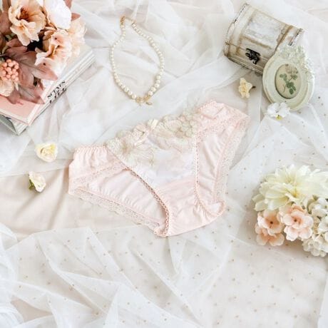 [^ԁFN0574500]yӂ蕑All̂ԂɂƂ߂āzAll̂Ԃ_ɎhJ[X́A݊ӂۂ̒ɑ@ׂȃXeb`炤ƂŁA炵K[[Ɏdオ܂BTChɂ̓ՂƂقǂȂԂ̃AbvPd˂āAsvXBlXȂԂ[XŜɍ炫قĂ悤ȁA؂₩o܂BJ[͒WOf[Vł܂Ƃ߂āA`[AbvP̃VA[A}eBbNȃRNVłBACeEpx[VbNȃrLj^CṽV[cłBV[c̑ɂ̓[XgpA{gXւɂȂĂ܂BEGXgɂ͐Lт̂悢Sgp邱ƂŁADɃtBbg܂BƂC̗ǂSnłBTCYMFqbv 87`95cmLFqbv 92`100cmidlEobNLkFEtgF኱聃֘AACẽACe͈ȉ育mFBE64500 uW[iBECjE64501 uW[iDEEEFjE64502 uW[iGEHjE74500 m[}V[cE74501 [XV[cE74502 {V[cE74506 Tj^[E14501 JbvtXbvƖ̊֌WɂAۂFČꍇ܂B܂Ap\REX}[gtHȂǂ̊ɂA኱iƉ摜̃J[قȂꍇ܂B