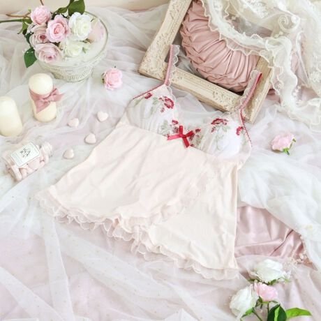 [^ԁFN0534521]y킽ʂfR[VA[`z݊̂Of[V̂ԂɁAhbgA[`̃`[[Xӂ񂾂ɂȃV[YłB[Xɂ͂ĖڗȂJ[Ő̂ԂhJāAiȉ؂₩ƉŝۂɎdオ܂BXgbvƃtgɂ̓|CgŃ[XYāAhbgA[`̉炵\ɈĂĂ܂Bgn̓AVg[ɃNXEhJbgŁAӂh鏗̎q炵؂₩oBFWJ̓K[[ȃbhAu₩ȃu[AAE^[CNȃubN܂ŁAJ[ɂĈ\y݂܂BACeEpgnׂ͂肪悢fނgpĂAƂC̗ǂSnłBLkApĂăXgXɂdlɂȂĂ܂BTCYMFoXg 79`87cmiF60cmjLFoXg 86`94cmiF60cmjidlEXgbv߉\iOsjEgn̐LkFEO\JbvtiE^j֘AACẽACe͈ȉ育mFBE64520 uW[iBECjE64521 uW[iDEEEFjE64522 uW[iGEHjE74520 m[}V[cE74521 [XV[cE74523 tAV[cE74526 Tj^[E34521 JbvtL~\[E24521 ^bvpcƖ̊֌WɂAۂFČꍇ܂B܂Ap\REX}[gtHȂǂ̊ɂA኱iƉ摜̃J[قȂꍇ܂B