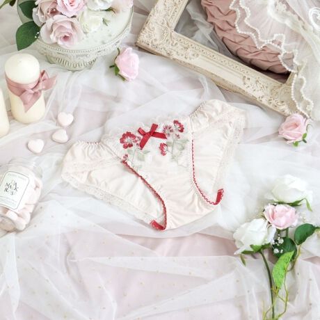 [^ԁFN0574520]y킽ʂfR[VA[`z݊̂Of[V̂ԂɁAhbgA[`̃`[[XȃV[YłB[Xɂ͂ĖڗȂJ[Ő̂ԂhJāAiȉ؂₩ƉŝۂɎdオ܂BFWJ̓K[[ȃbhAu₩ȃu[AAE^[CNȃubN܂ŁAJ[ɂĈ\y݂܂BACeEpx[VbNȃrLj^CṽV[cłBV[c̑ɂ̓[XgpA{gXւɂȂĂ܂BEGXgɂ͐Lт̂悢Sgp邱ƂŁADɃtBbg܂BƂC̗ǂSnłBTCYMFqbv 87`95cmLFqbv 92`100cmidlEobNLkFEtgF኱聃֘AACẽACe͈ȉ育mFBE64520 uW[iBECjE64521 uW[iDEEEFjE64522 uW[iGEHjE74520 m[}V[cE74521 [XV[cE74523 tAV[cE74526 Tj^[E34521 JbvtL~\[E24521 ^bvpcƖ̊֌WɂAۂFČꍇ܂B܂Ap\REX}[gtHȂǂ̊ɂA኱iƉ摜̃J[قȂꍇ܂B