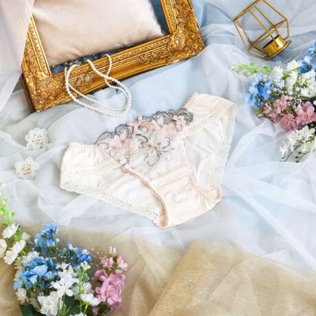 [^ԁFN0574510]y֑̌zIȂ߂܂Ƃāz炫ق֑C[WԂƁAc^\Ȑӂ񂾂ɂV[YłB֑݂͂̂E[[ŎhJāA炩炵\vXBΏƓIɐFƂǂ̋Ȑ͑߂̃Xeb`⃉AhbgقǂƂŁAЂƂ؂₩ȈۂɎdオ܂B܂œ֑ɏƂ炳Ă邩̂悤ȁA߂dɂ܂dȂAzIȐEς\Ă܂B{̒ɂ̓LLƋPXg[`[ATChɂ̓CpNĝAbvP炢܂BFg͑S̓Iɂ͂ƂzFŁAō؂Ȉۂ̐VT}y݂܂BACeEpx[VbNȃrLj^CṽV[cłBV[c̑ɂ̓[XgpA{gXւɂȂĂ܂BEGXgɂ͐Lт̂悢Sgp邱ƂŁADɃtBbg܂BƂC̗ǂSnłBTCYMFqbv 87`95cmLFqbv 92`100cmidlEobNLkFEtgF኱聃֘AACẽACe͈ȉ育mFBE64510 uW[iBECjE64511 uW[iDEEEFjE64512 uW[iGEHEIjE74510 m[}V[cE74511 [XV[cE74512 {V[cE74514 TobNE74516 Tj^[E34511 JbvtL~\[E24511 ^bvpc