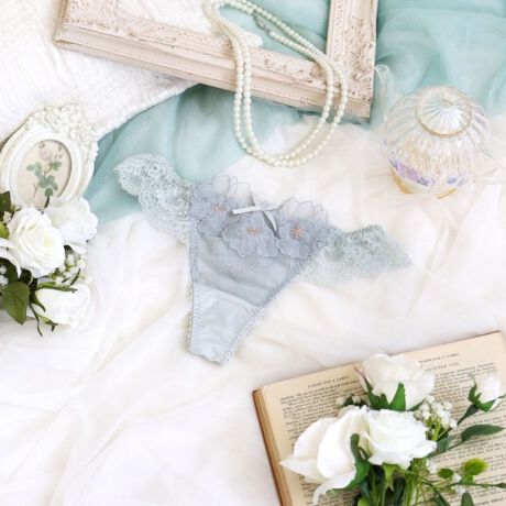 [^ԁFN0574554]ydȂԁX̃hX܂ƂāzlC𔎂wXeB[ixAVJ[ăoCoB@ׂȃ`[ւԂ̃Xeb`U΂߂[X̏ɁAAbvPӂ񂾂ɏd˂Â邱ƂɂA̒ɗ̊ofUCɎdオ܂BԐcɂȊOg[ɂ邱ƂŁAdȂ荇Ԃт炪ƂĂiŃGKgȃC[W^Ă܂B̂ӂƂ܂ÂւƕςĂ܂悤ȃACeɂȂ܂悤ɁBN̔o uRisa Magli Reinei[kjvuh̐Eςy݂BACeEpEGXgobNɂđ[XdlɂȂĂ܂BTobNV[c͑̃V[cɔוzʐςȂߒʋC悭Aɂ߉Kɂp܂BV[c̃CCɂȂȂ߁A{gX̎ނ킸Lp܂BobNG̗D[X̂߁ATobNV[c߂Ă̕pĂ₷fUCłBTCYMFqbv 87`95cmLFqbv 92`100cmidlEobNLkFEtgF聃֘AACẽACe͈ȉ育mFBE64550 uW[iBECjE64551 uW[iDEEEFjE64552 uW[iGEHjE44553 ₷݃uiMELjE44554 ₷݃uiLLjE44555 ₷݃ui3LjE74550 m[}V[cE74551 [XV[cE74552 {V[cE74554 TobNE74556 Tj^[E14550 XbvƖ̊֌WɂAۂFČꍇ܂B܂Ap\REX}[gtHȂǂ̊ɂA