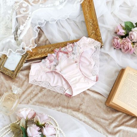 [^ԁFN0574576]yaõVtHj[zôԂƐ`͗lgݍ킹A؂ŃGKgȃV[YłB[XŜɍ炫قւ̃óA_ȃJ[OŃCpNgA炵ۂɁBɂ͗lXȏԂ̎hJ炢A炵vX܂Bɕ`ꂽ͗l͐̐11ɕωA2F̃ӂ񂾂ɂقǂƂŁAȏ݊Ăw̉؂₩oB؂ȃGu[XݏoaAgɒ邽ѐSƂ߂Ă悤ȃWF[Ɏdオ܂B̂ӂƂ܂ÂւƕςĂ܂悤ȃACeɂȂ܂悤ɁBN̔o yRisa Magli Reinei[kjzuh̐Eςy݂BACeEpRisa MaglĩTj^[V[ćAuW[ƃyAŃfUC肵Ă܂Bu[ȓłR[fBl[gyŗJTȋCHAPPYɁBȊ肢߂Ă͂܂B[fނgpAC̗ǂSnŃXgXt[ɂ܂BNb`̓JTJTƉȂɂA̗Ƃ₷hzgpĂ܂Bɂ̓[XgpA{gXւɂȂĂ܂BTCYMFqbv 87`95cmLFqbv 92`100cmidlEobNLkFENb`hzgp֘AACẽACe͈ȉ育mFBE64570 uW[iBECjE64571 uW[iDEEEFjE64572 uW[iGEHjE44573 ₷݃uiMELjE44574 ₷݃uiLLjE44575 ₷݃ui3LjE74570 m[}V[cE74571 [XV[cE74572 {V[cE74574 TobNE74576 Tj