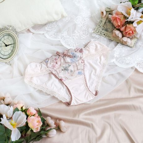 [^ԁFN0574780]ybZ[Wԑɂāz傫ȃA[`̒ɏԂpU΂߂AIWieBӂV[YłBT}̏ےł邨Ԃ́A@ׂȃXeb`3F̃Of[Vɂ邱ƂŁAԑ̂悤ȉ؂₩oB̎ɂ̓A[`ɉ悤Ɏ`̊􉽊w͗lAPretty plantsAColor with flower̉pāACpNĝA[`fpŉ炵ۂɎdグ܂BTChɂ͏Ԃ̃AbvP炢A[X̕sĂĂ܂BT}̗VѐSƃbZ[Wlߍ񂾃RNVy݂BACeEpx[VbNȃrLj^CṽV[cłBV[c̑ɂ̓[XgpA{gXւɂȂĂ܂BEGXgɂ͐Lт̂悢Sgp邱ƂŁADɃtBbg܂BƂC̗ǂSnłBTCYMFqbv 87`95cmLFqbv 92`100cmidlEobNLkFEtgF኱聃֘AACẽACe͈ȉ育mFBE64780 uW[iBECjE64781 uW[iDEEEFjE64782 uW[iGEHEIjE44783 ₷݃uiMELjE44784 ₷݃uiLLjE44785 ₷݃ui3LjE74780 m[}V[cE74781 [XV[cE74782 {V[cE74786 Tj^[E14780 XbvE14784 Jbvt}LVs[XƖ̊֌WɂAۂFČꍇ܂B܂Ap\REX}[gtHȂǂ̊ɂA኱iƉ摜̃J[قȂꍇ܂B