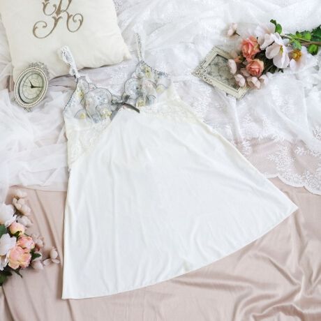 [^ԁFN0514780]ybZ[Wԑɂāz傫ȃA[`̒ɏԂpU΂߂AIWieBӂV[YłBT}̏ےł邨Ԃ́A@ׂȃXeb`3F̃Of[Vɂ邱ƂŁAԑ̂悤ȉ؂₩oB̎ɂ̓A[`ɉ悤Ɏ`̊􉽊w͗lAPretty plantsAColor with flower̉pāACpNĝA[`fpŉ炵ۂɎdグ܂BXgbvɂ̓Xgb`[X炢AXJ̃A[`SƂ߂|CgɁBoXg̃[XŐ؂ւāATChɂ͏Ԃ̃AbvP炢A[X̕sĂĂ܂BobNX^C̓fUCz[Ƀ{YāA肰Ȃ̎q炵vXBT}̗VѐSƃbZ[Wlߍ񂾃RNVy݂BACeEpgnׂ͂肪悢fނgpĂAƂC̗ǂSnłBLkApĂăXgXɂdlɂȂĂ܂BTCYMFoXg 79`87cmiF75cmjLFoXg 86`94cmiF75cmjidlEXgbv߉\iOsjEgn̐LkF聃֘AACẽACe͈ȉ育mFBE64780 uW[iBECjE64781 uW[iDEEEFjE64782 uW[iGEHEIjE44783 ₷݃uiMELjE44784 ₷݃uiLLjE44785 ₷݃ui3LjE74780 m[}V[cE74781 [XV[cE74782 {V[cE74786 Tj^[E14780 XbvE14784 Jbvt}LVs[XƖ̊֌WɂAۂFČꍇ܂B܂Ap\REX}[gtHȂ