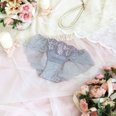 [^ԁFN0574611]yӂh郊{ŃhXAbvztX̃RRl̑ӂ񂾂ɂAhX`[tɂV[YłBhX̋̃{C[W`[AbvṔA_ɏd˕t邱ƂŁA؂ȃN`[oB@ׂȃOf[VƊۂ݂̂VGbgŁAłӂƌ񂾂悤Ȃ炩ۂɎdオ܂Bɂ̓{̕҂ݏグfUCAɍ炭ԁX炢AԂ͖x̂Xeb`ŗ̓IɁBŜɃLLƋPقǂAv킸SƂ߂}eBbNȃfUCłB̂ӂƂ܂ÂւƕςĂ܂悤ȃACeɂȂ܂悤ɁBN̔o uRisa Magli Reinei[kjvuh̐Eςy݂BACeEpgn͑[XɂȂĂALk̂郌[XɐSn悭tBbg܂Bɂ̓SgĂȂ̂ŐH܂AƂSnłB{gXւV[cC܂BʋC悭AKɂp܂BÂA_߂ȂʊӂfUCAOWA[ȑl͋̕Co܂BTCYMFqbv 87`95cmLFqbv 92`100cmidlEobNLkFEtgF聃֘AACẽACe͈ȉ育mFBE64610 uW[iBECjE64611 uW[iDEEEFjE64612 uW[iGEHjE74610 m[}V[cE74611 [XV[cE74613 tAV[cE74614 TobNE74616 Tj^[E34610 L~\[E24611 ^bvpcƖ̊֌WɂAۂFČꍇ܂B܂Ap\REX}[gtHȂǂ̊ɂA኱i