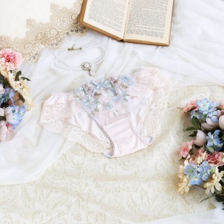 [^ԁFN0574630]y킽`Of[V̉ԁXz mGC[WA|WVjOvgґɂقǂV[YłBŜɂꂽԁX̎hJ́Aʉ̂悤ȃOf[Va邱ƂŁA؂₩Ȃ@ׂȕ\ɁBԂтׂ͍߂̃ŉALLƏiȋPA|WVjOvgRۂɎdオ܂BTChɂ̓JoX畂oĂ悤ȃVA[AbvPقǂĂ܂BFWJ͐VG߂̖KAX[L[ŗ̂J[OɁB̃A[ggɒ悤ȓʊoAl̏ɑRNVłB̂ӂƂ܂ÂւƕςĂ܂悤ȃACeɂȂ܂悤ɁBN̔o uRisa Magli Reinei[kjvuh̐Eςy݂BACeEpx[VbNȃrLj^CṽV[cłBV[c̑ɂ̓[XgpA{gXւɂȂĂ܂BEGXgɂ͐Lт̂悢Sgp邱ƂŁADɃtBbg܂BƂC̗ǂSnłBTCYMFqbv 87`95cmLFqbv 92`100cmidlEobNLkFEtgF聃֘AACẽACe͈ȉ育mFBE64630 uW[iBECjE64631 uW[iDEEEFjE64632 uW[iGEHEIjE74630 m[}V[cE74631 [XV[cE74634 TobNV[cE74635 qbvnOE74636 Tj^[E14630 XbvƖ̊֌WɂAۂFČꍇ܂B܂Ap\REX}[gtHȂǂ̊ɂA኱iƉ摜̃J[قȂꍇ܂B