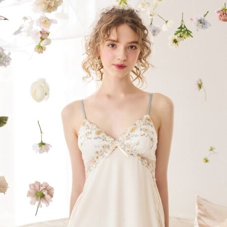 [^ԁFN0514601]y킽ݍރt[V[zTClÂԂ`[tɂȃV[YłBŜɎU΂߂TClÂԂ́A11̃̓ɕω邱ƂŁAԔɂ悤ȉ؂₩ȕ͋CɁBNƊۂ݂̂s⏬ԒBӂ񂾂ɂ炢AtF~jȈۂɎdオ܂Bgnɂ͂ӂ񂾂ɃXgb`[XقǂAcCăX^CAbvBobNX^CṼJbeBOɏȃyÃAbvPYāA炵㉟ȂAiȔX^Cy݂܂B炩Fx[XɁA▭ȃJ[OɐSƂ߂IvoryEMustardEPink3FœWJBTClẢԌtuсvu]v̂悤ɁAgɒ邾łƏΊ炪炭悤ȃT}RNVłBACeEpJbv^CṽXbvȂ̂ŁAuW[𒅂ɂ1łp܂Bgnׂ͂肪悢fނgpĂAƂC̗ǂSnłBLkApĂăXgXɂdlɂȂĂ܂BTCYMFoXg 79`87cmiF80cmjLFoXg 86`94cmiF80cmjidlEXgbv߉\iOsjEgn̐LkFEO\JbvtiE^j֘AACẽACe͈ȉ育mFBE64600 uW[iBECjE64601 uW[iDEEEFjE64602 uW[iGEHjE44603 ₷݃uiMELjE44604 ₷݃uiLLjE44605 ₷݃ui3LjE74600 m[}V[cE74601 [XV[cE74604 TobNE74606 Tj^[E14601 JbvtXbvƖ̊֌WɂAۂFČꍇ܂B܂Ap\REX}[gtHȂǂ̊ɂA኱iƉ摜̃J[قȂꍇ