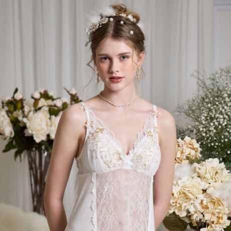 [^ԁFN0514683]yVfAP̕zт₩ȋ{ȃC[WAT}̃NX}XRNVłB[Xɂ̓VfA`[tɂ`Ȑӂ񂾂ɂ炢ACiӂNVJȐEςoBŜɋPhJāA@ׂɃXeb`ω邱ƂŁAg[̒ɂ̂ۂɎdオ܂BJbvӂɂ͏ȂԂ炢A肰Ȃ炵\B{`[tɂAbvPɂ́AԂƃ[tgݍ킹ėVѐSvX܂BgnVɃJbeBOobNX^Cɂ́AXgb`[XґɂقǂA_Ȕ̓ʂȃNX}Xʂ܂BN1x̃NX}XV[ÝARisa MaglĩWF[ŃqCɁBN̔o uRisa Magli Reinei[kjvuh̐Eςy݂BACeEpJbv^CṽhXȂ̂ŁAuW[𒅂ɂ1łp܂Bgnׂ͂肪悢fނgpĂAƂC̗ǂSnłBLkApĂăXgXɂdlɂȂĂ܂BTCYMFoXg 79`87cmiF110cmjidlEXgbvߕsiOsjEgn̐LkFEO\JbvtiE^j֘AACẽACe͈ȉ育mFBE64680 uW[iBECjE64681 uW[iDEEEFjE64682 uW[iGEHjE54683 \tguE74680 m[}V[cE74681 [XV[cE74682 {V[cE74684 TobNE74685 qbvnOE94689 L~^bvZbgE14683 hXE34685 J[fBKE04689 K[^[xgƖ̊֌WɂAۂFČꍇ܂B܂Ap\REX}