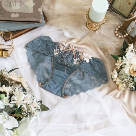 [^ԁFN0574691]yȂރJTuJ̉Ԃ̂悤Ɂz̏AJTuĴԂC[WV[YłBJTuJ`[tɂCpNĝ邨Ԃ́Ax̂Xeb`Ŕ򊴂oB[v^bẐ悤ȃhbg̃{Aʂȃ`[t_ɑgݍ킹āAǂGXjbN̂ۂɎdオ܂B̏ォJTuJ̃AbvPd˂邱ƂŁAtg̃Gu[XƂ͈قȂJ[OA11؂ŉŝfUCɁB̋PƃJTuJ̍MȋCiӂ鐢EςAv킸ڂЂRNVłB̂ӂƂ܂ÂւƕςĂ܂悤ȃACeɂȂ܂悤ɁBN̔o yRisa Magli Reinei[kjzuh̐Eςy݂BACeEpgn͑[XɂȂĂALk̂郌[XɐSn悭tBbg܂Bɂ̓SgĂȂ̂ŐH܂AƂSnłB{gXւV[cC܂BʋC悭AKɂp܂BÂA_߂ȂʊӂfUCAOWA[ȑl͋̕Co܂BTCYMFqbv 87`95cmLFqbv 92`100cmidlEobNLkFEtgF聃֘AACẽACe͈ȉ育mFBE64690 uW[iBECjE64691 uW[iDEEEFjE64692 uW[iGEHjE44693 ₷݃uiMELjE44694 ₷݃uiLLjE44695 ₷݃ui3LjE74690 m[}V[cE74691 [XV[cE74692 {V[cE74694 TobNE74696 Tj^[E14690 XbvƖ̊֌WɂAۂFČꍇ܂B܂Ap\REX}[gtH