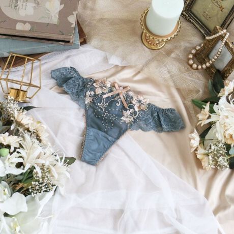 [^ԁFN0574694]yȂރJTuJ̉Ԃ̂悤Ɂz̏AJTuĴԂC[WV[YłBJTuJ`[tɂCpNĝ邨Ԃ́Ax̂Xeb`Ŕ򊴂oB[v^bẐ悤ȃhbg̃{Aʂȃ`[t_ɑgݍ킹āAǂGXjbN̂ۂɎdオ܂BobNX^Cɂ̓JTuJ̃AbvP炢Aו܂ŉ؂₩vXB̋PƃJTuJ̍MȋCiӂ鐢EςAv킸ڂЂRNVłB̂ӂƂ܂ÂւƕςĂ܂悤ȃACeɂȂ܂悤ɁBN̔o yRisa Magli Reinei[kjzuh̐Eςy݂BACeEpEGXgobNɂđ[XdlɂȂĂ܂BTobNV[c͑̃V[cɔוzʐςȂߒʋC悭Aɂ߉Kɂp܂BV[c̃CCɂȂȂ߁A{gX̎ނ킸Lp܂BobNG̗D[X̂߁ATobNV[c߂Ă̕pĂ₷fUCłBTCYMFqbv 87`95cmLFqbv 92`100cmidlEobNLkFEtgF聃֘AACẽACe͈ȉ育mFBE64690 uW[iBECjE64691 uW[iDEEEFjE64692 uW[iGEHjE44693 ₷݃uiMELjE44694 ₷݃uiLLjE44695 ₷݃ui3LjE74690 m[}V[cE74691 [XV[cE74692 {V[cE74694 TobNE74696 Tj^[E14690 XbvƖ̊֌WɂAۂFČꍇ܂B܂Ap\REX}[gtHȂǂ̊ɂA኱iƉ摜̃J