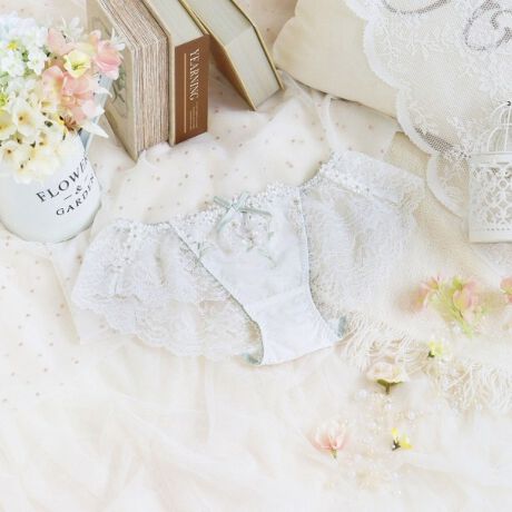 [^ԁFN0574711]yɍ炭AbT̂Ԃ~l߂āzlC𔎂u[ivAVJ[ăoCoBJ[ybgɍ炫ق鏬炵AbT̂悤ɁAԂӂɔ~l߂fUCłB򊴂̂Ԃт͂܂ŕΔ̂悤ŁAԐcɂꂽ̃LLƂ߂AL[gȈۂ^Ă܂Btgɂ͏Ԃ̃u[PC[WfUCATChւ̓AbvPvX؂₩ŏ̎q炵͋CɁBŜɃzCg̎hJłԂXgb`[X炢Aו܂ŐS䂩ACeɎdオ܂BAbT̉ԌtuDvu䂩v̂悤ɁA炩DӂiȃJ[WJɂȂĂ܂BACeEpgn͑[XɂȂĂALk̂郌[XɐSn悭tBbg܂Bɂ̓SgĂȂ̂ŐH܂AƂSnłB{gXւV[cC܂BʋC悭AKɂp܂BÂA_߂ȂʊfUCAOWA[ȑl͋̕Co܂BTCYMFqbv 87`95cmLFqbv 92`100cmidlEobNLkFEtgF኱聃֘AACẽACe͈ȉ育mFBE64710 uW[iBECjE64711 uW[iDEEEFjE64712 uW[iGEHEIjE74710 m[}V[cE74711 [XV[cE74712 {V[cE74716 Tj^[E14710 XbvE34711 JbvtL~\[E24711 ^bvpcƖ̊֌WɂAۂFČꍇ܂B܂Ap\REX}[gtHȂǂ̊ɂA኱iƉ摜̃J[قȂꍇ܂B