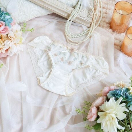 [^ԁFN0574726]ydȂ荇AxẢԁXzɍ炭AxÂԂC[WV[YłB[Xɂ̓tȃXeb`ő_ɕ`AxAƏԂhJāAŝ@ׂȎdオɁBLLƋPƃ|Cg̃J[OAԂӂƕoĂlq炵\Ă܂B{ɂ̓cC[h̖Ԗږ͗lقǂAԂ̃AbvPd˂܂B[Xӂɂ͊􉽊w͗l𗧑̓IȃCP~@łقǂāAGKgȔoBFWJ~̋Cɗnނ悤ȁA炩iȕ͋CoRNVłB̂ӂƂ܂ÂւƕςĂ܂悤ȃACeɂȂ܂悤ɁBN̔o yRisa Magli Reinei[kjzuh̐Eςy݂BACeEpRisa MaglĩTj^[V[ćAuW[ƃyAŃfUC肵Ă܂Bu[ȓłR[fBl[gyŗJTȋCHAPPYɁBȊ肢߂Ă͂܂B[fނgpAC̗ǂSnŃXgXt[ɂ܂BNb`̓JTJTƉȂɂA̗Ƃ₷hzgpĂ܂Bɂ̓[XgpA{gXւɂȂĂ܂BTCYMFqbv 87`95cmLFqbv 92`100cmidlEobNLkFENb`hzgp֘AACẽACe͈ȉ育mFBE64720 uW[iBECjE64721 uW[iDEEEFjE64722 uW[iGEHjE74720 m[}V[cE74721 [XV[cE74724 TobNE74725 qbvnOE74726 Tj^[E14720 XbvƖ̊֌WɂAۂFČꍇ܂B܂Ap\REX}[gtHȂǂ̊ɂA኱iƉ摜̃J[قȂꍇ܂B